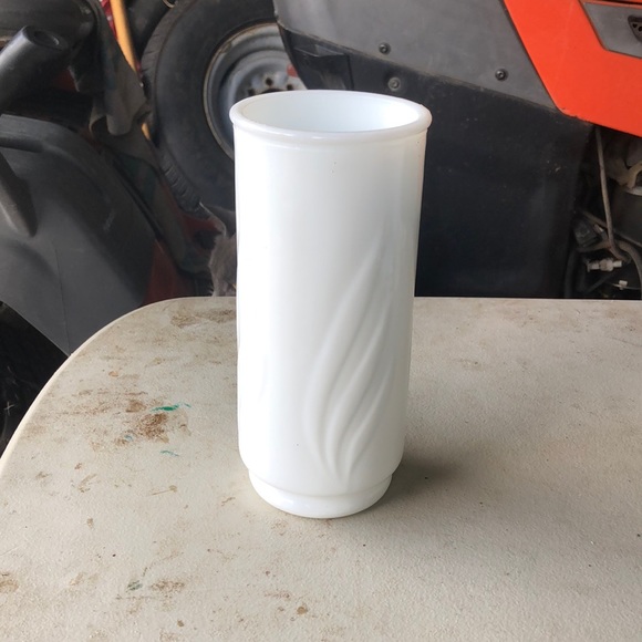 no markings Other - Vi tags milk glass vase no markings Other - Vi tags milk glass vase